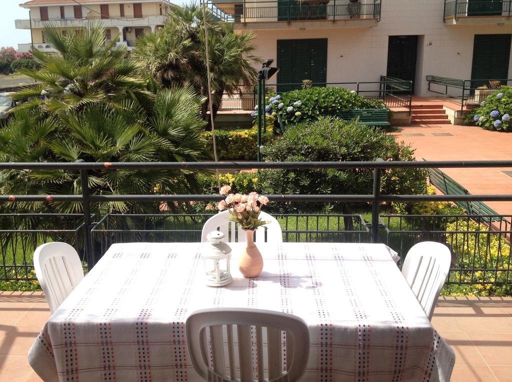 Al Giardino Sant'Anna Apartman Mascali Kültér fotó