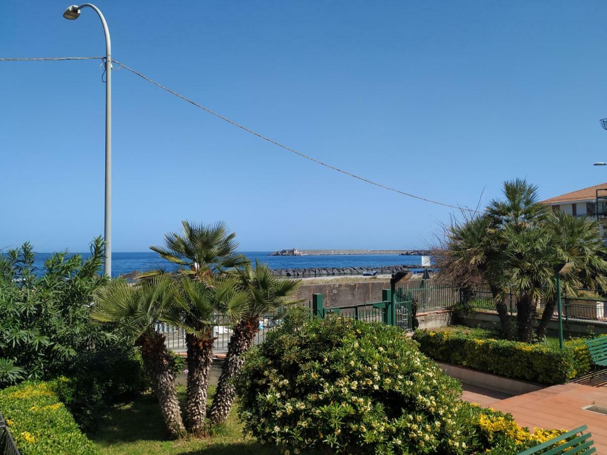Al Giardino Sant'Anna Apartman Mascali Kültér fotó